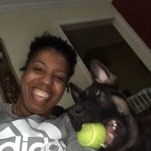 Meet your Posher, Stephanie